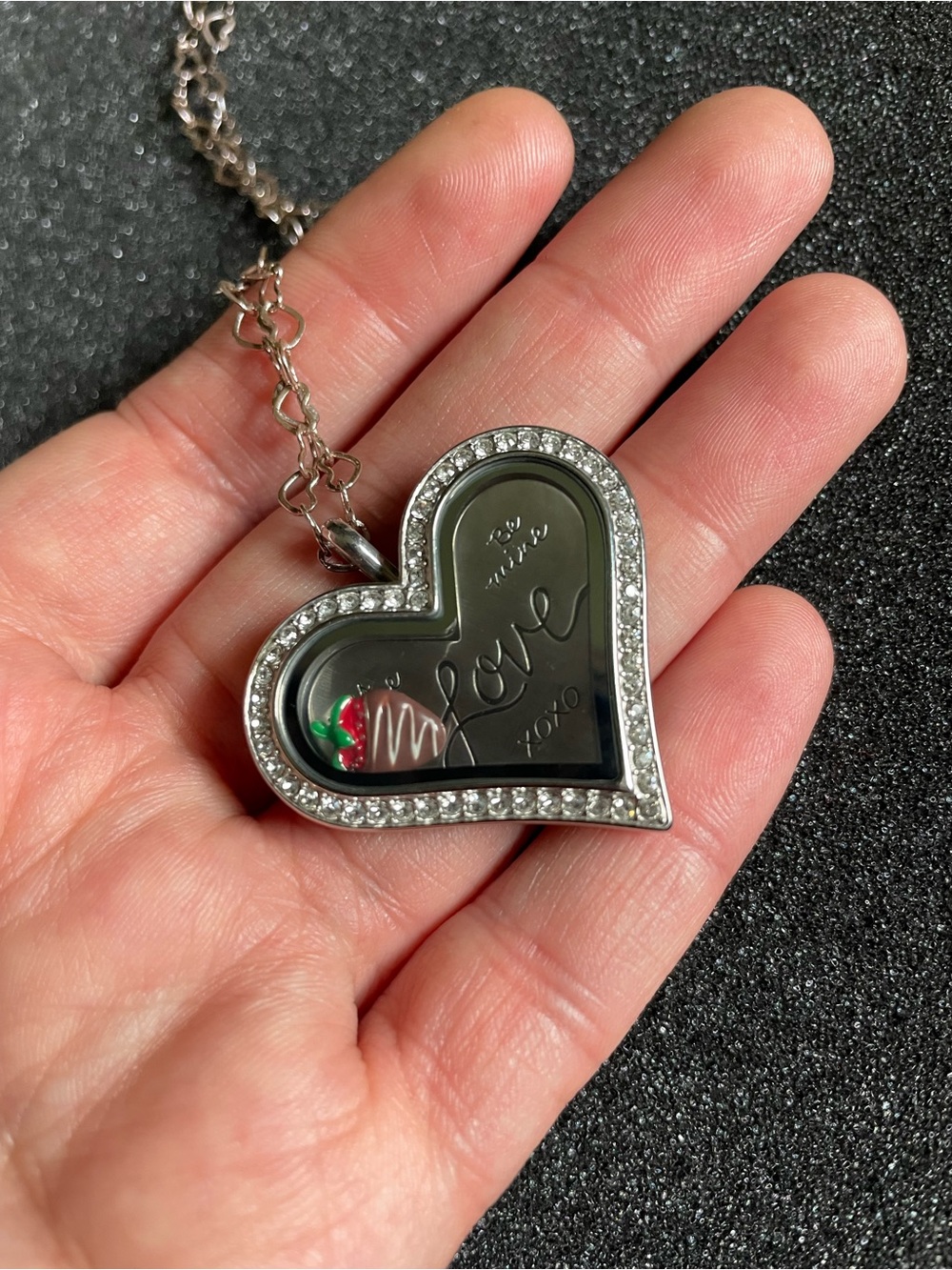 Origami Owl Heart Shape Locket with Heart shape necklace - Picture 5 of 5